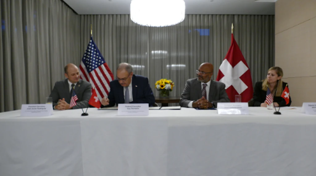 Swiss-U.S. Government Collaboration on Apprenticeships Signing